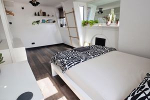 Bedroom - click for photo gallery